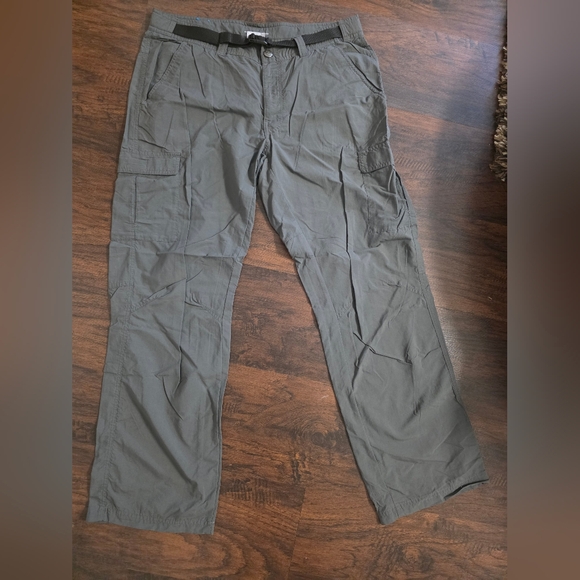 Men's Columbia Grey Omni Shield Cargo Pants, 36X32 - Picture 1 of 4